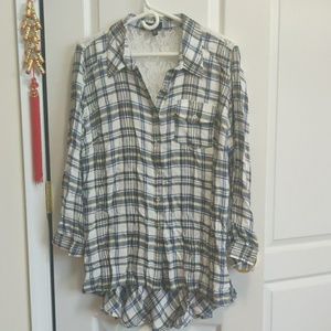 Jessica Simpson button down